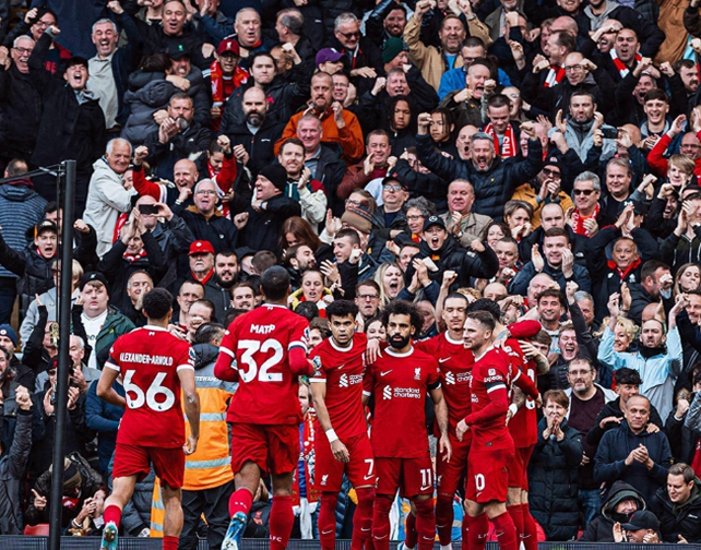 扛起球队！字母哥半场10中8，得到19分8篮板3助攻