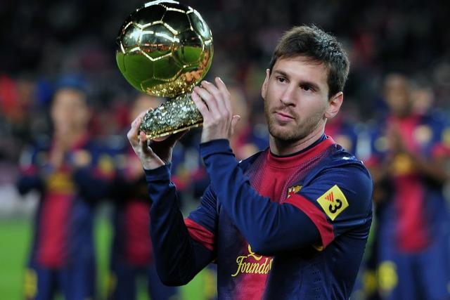 王哲林17分 CBA俱乐部杯上海男篮111-72战胜四川 杜智博23分